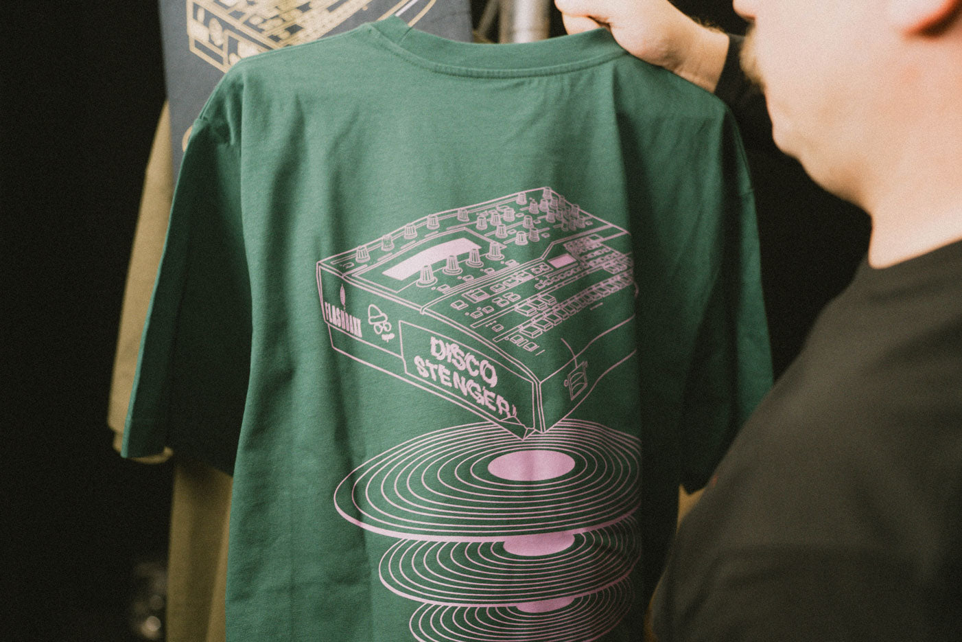 Flieder im Spessart (Glazed Green)  - T-Shirt