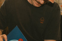Hummer auf KitKat-Fußboden (Black Rock)  - T-Shirt